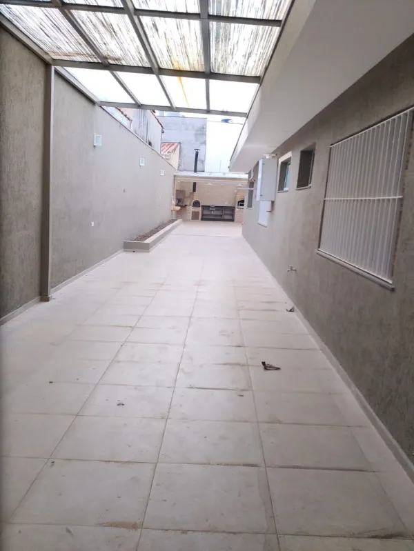 Imagem Imperdível: Casa à venda em Jardim das Laranjeiras, São Paulo-SP! 3 quartos, 2 suítes, 2 banheiros, 4 vagas de garagem, 250m².