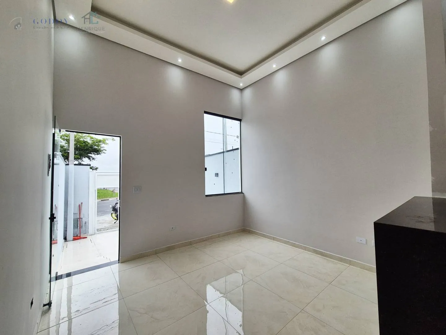 Imagem Casa moderna com excelente padrão de acabamento e localização privilegiada.