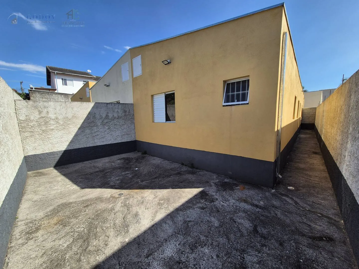 Imagem Casa Térrea com 3 Dormitórios sendo 1 suite em Condomínio Fechado
