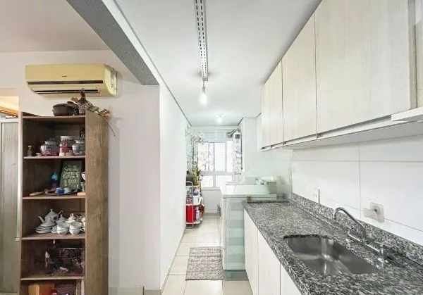 Imagem Apartamento no bairro Tristeza de 2 dormitórios vaga e infra