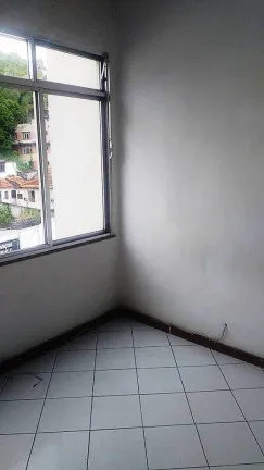 Imagem Apartamento com 2 Quartos à Venda, 45 m² em Fátima - Niterói
