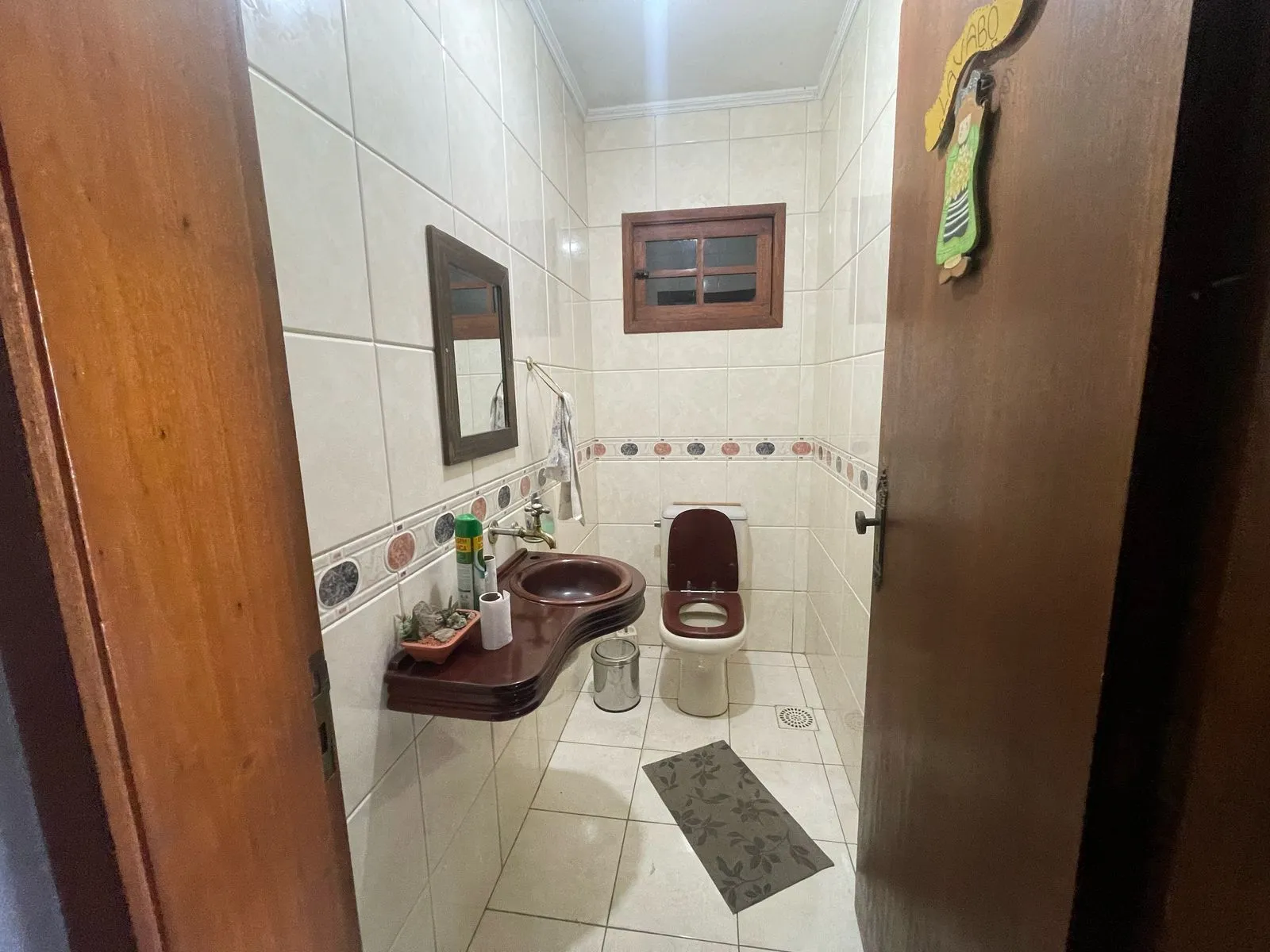 Imagem **Casa Residencial à Venda em Porto Alegre, Rio Grande do Sul**