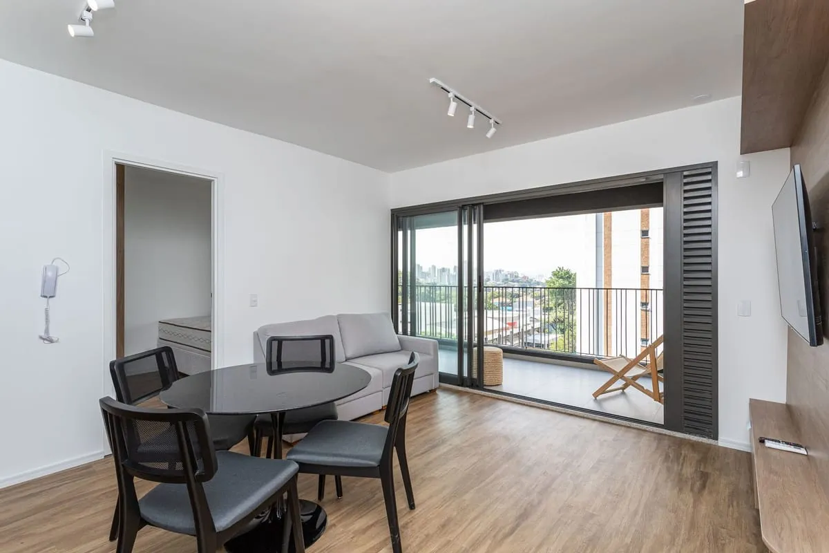 Foto do imóvel Apartamento com 2 Quartos para alugar, 70m² - Pinheiros em Rua Oscar Freire, 2295 - Pinheiros, São Paulo - SP