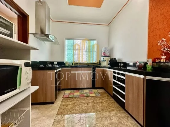 Imagem Oportunidade Belissima Casa em Condomínio Crytal Park 4 Dormitórios 225m²