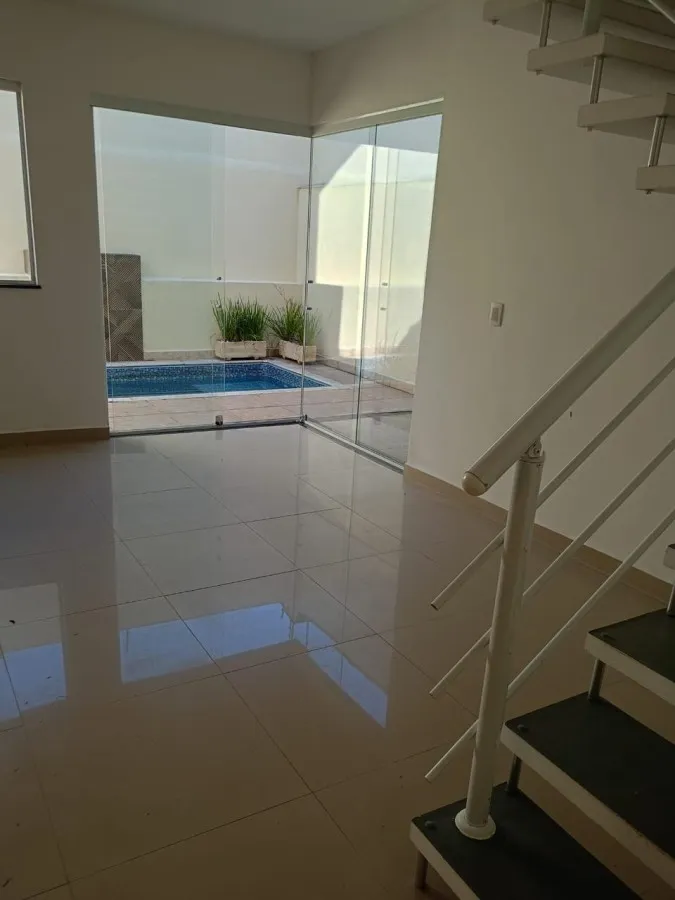 Imagem Casa para Venda em Itanhaém, Suarão, 2 dormitórios, 2 suítes, 1 banheiro, 2 vagas
