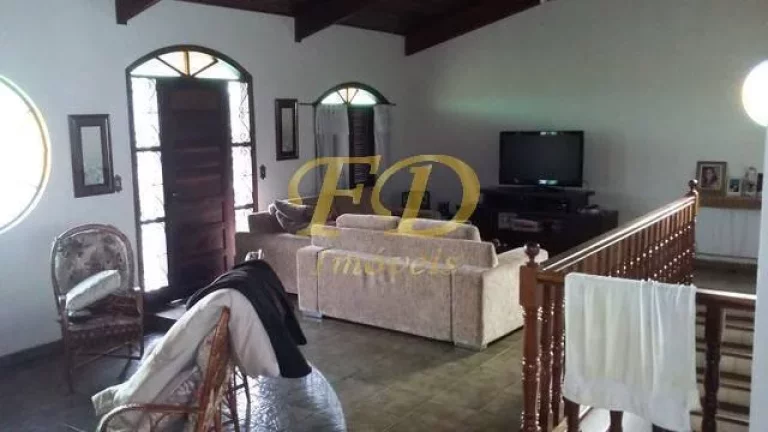 Imagem Casa em Terra Preta