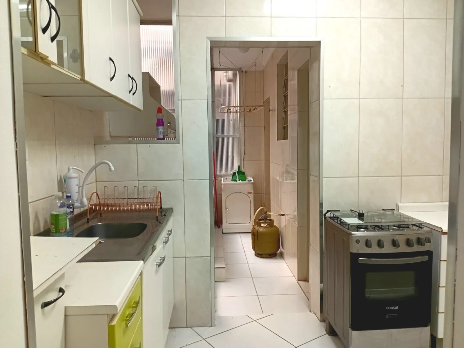 Imagem Apartamento 3 dormitórios, frente, sacada no bairro Santana - Porto Alegre - RS