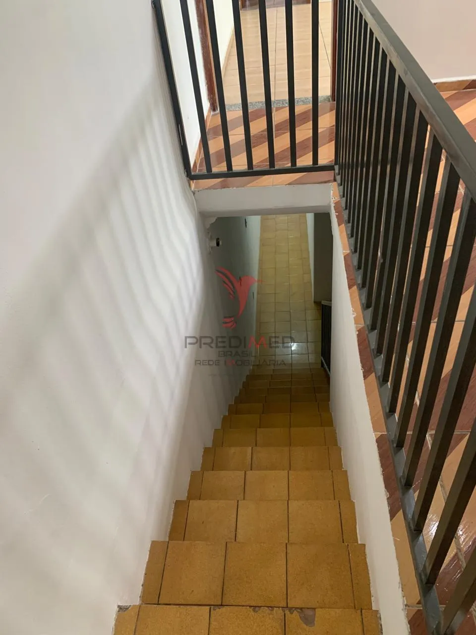 Imagem Vendemos casa de 5 Quartos , 2 Vagas de Garagem,, Quintal,próximo ao metrô em interlagos