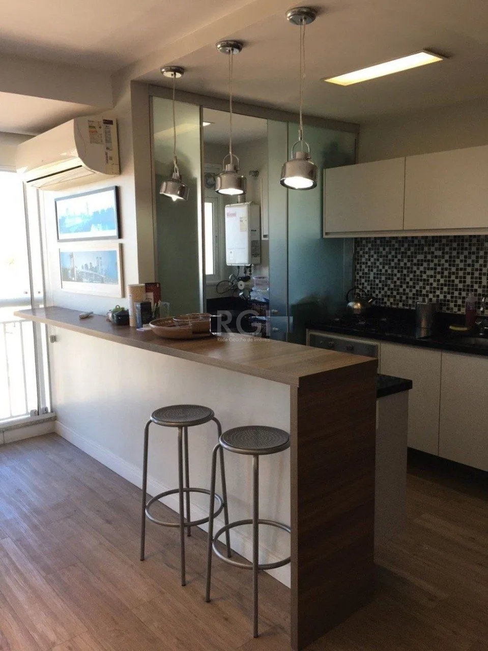 Imagem Apartamento para Venda - 82.28m², 2 dormitórios, sendo 1 suite, 2 vagas - Jardim Lindóia