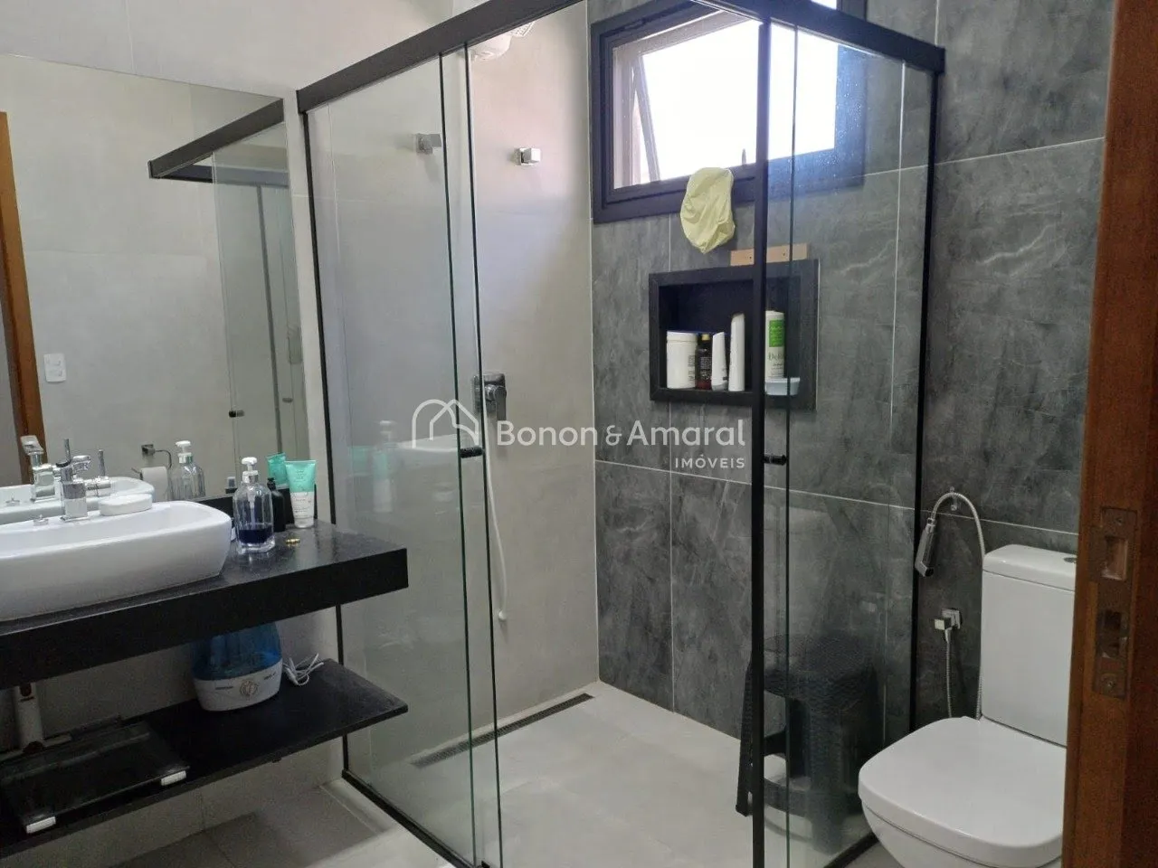Imagem Casa térrea no Residencial Arborais, com 198 m2 de construção e 420 m2 de terreno, 3 suites,