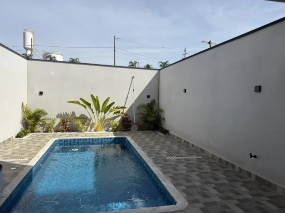 Imagem Casa Moderna com Piscina em Condomínio  Pronta para Morar!