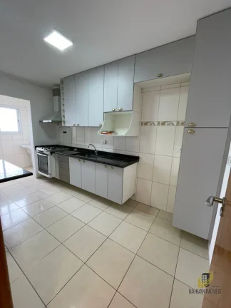 Imagem Apartamento à venda em Praia Grande-SP, Caiçara: 3 quartos, 1 suíte, 2 banheiros, 2 vagas, 176,47 m². Confira!