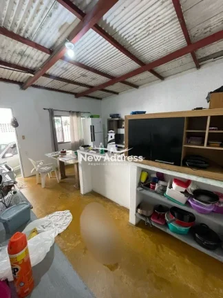 Imagem Casa com 2 Quartos à Venda no Bairro Tiradentes - Cariacica/ES