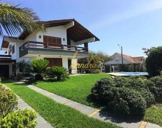 Imagem Belíssimo e Confortável Sobrado duas quadras do mar em Atlântida