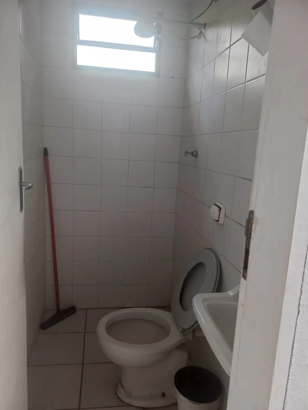 Imagem Casa à venda 2 Quartos, 3 Vagas, Conjunto Residencial Araretama, Pindamonhangaba - SP