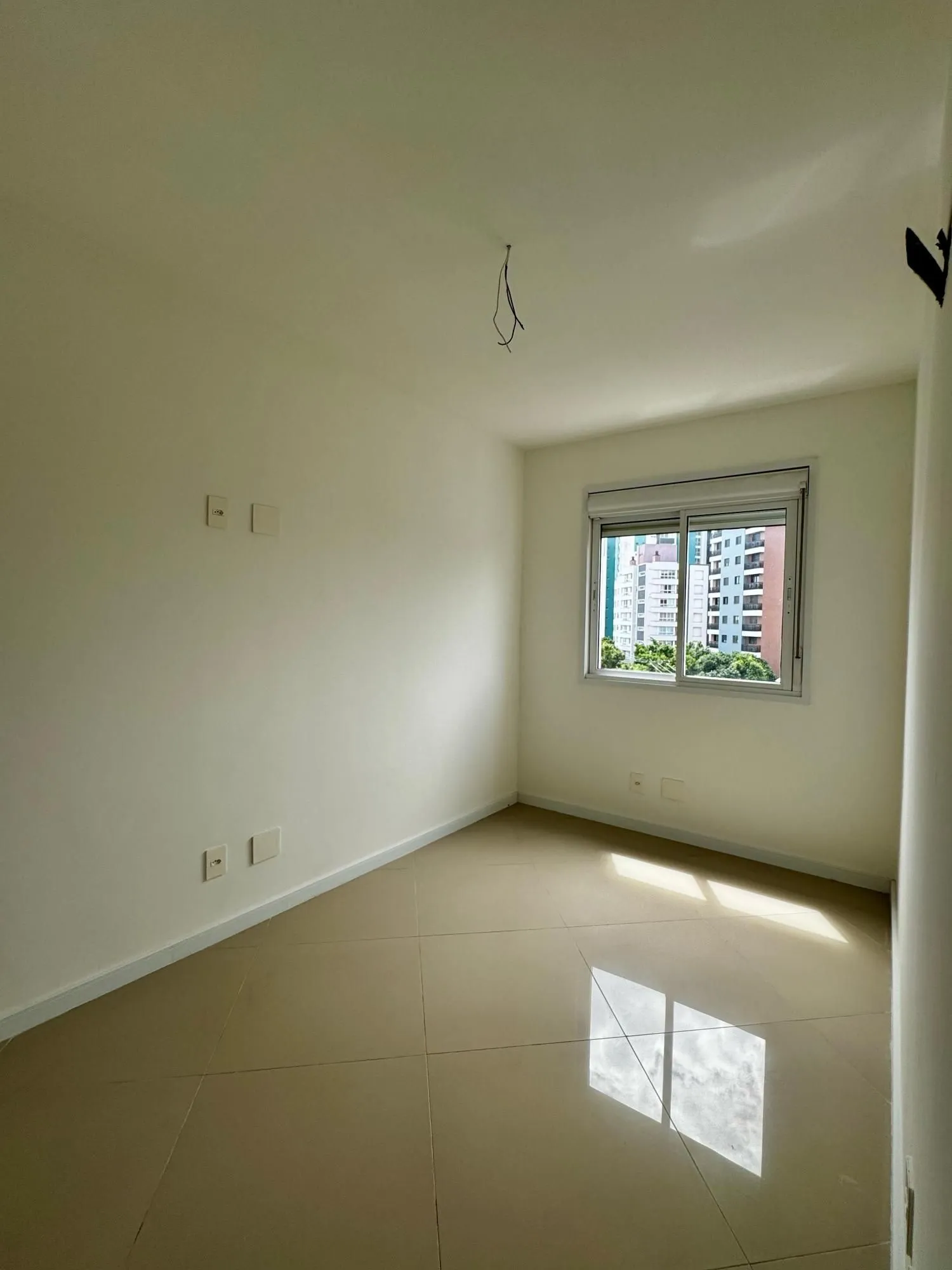 Imagem EXCELENTE APARTAMENTO NOVO Á VENDA - Passo da Areia | Porto Alegre