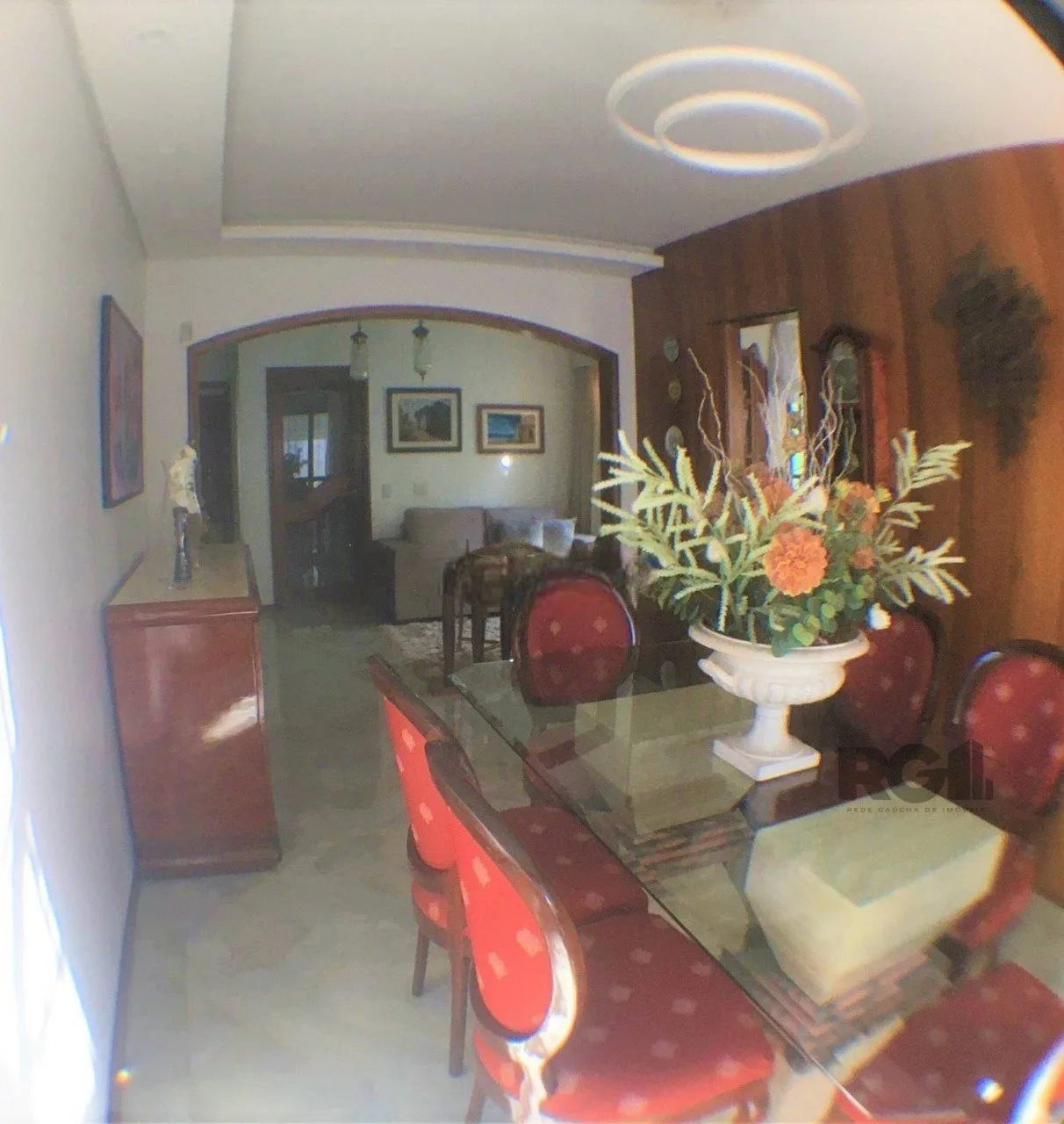 Imagem Casa com 3 dormitórios, localizada no bairro Jardim Itu em Porto Alegre/RS.