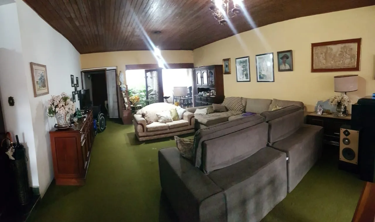 Imagem Terreno Amplo em Localização Estratégica - Perfeito para Construtoras