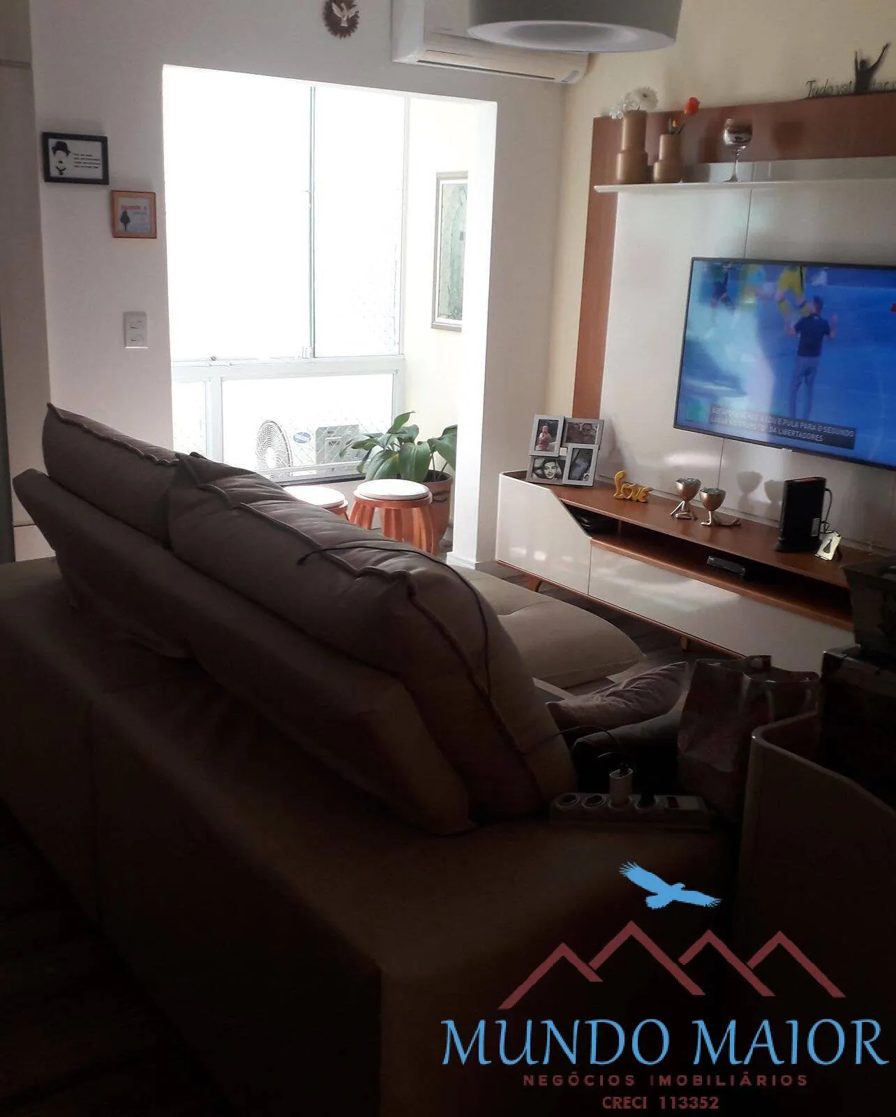 Imagem Aceita Financiamento e Permuta - Sobrado com 194m² e Área Gourmet!