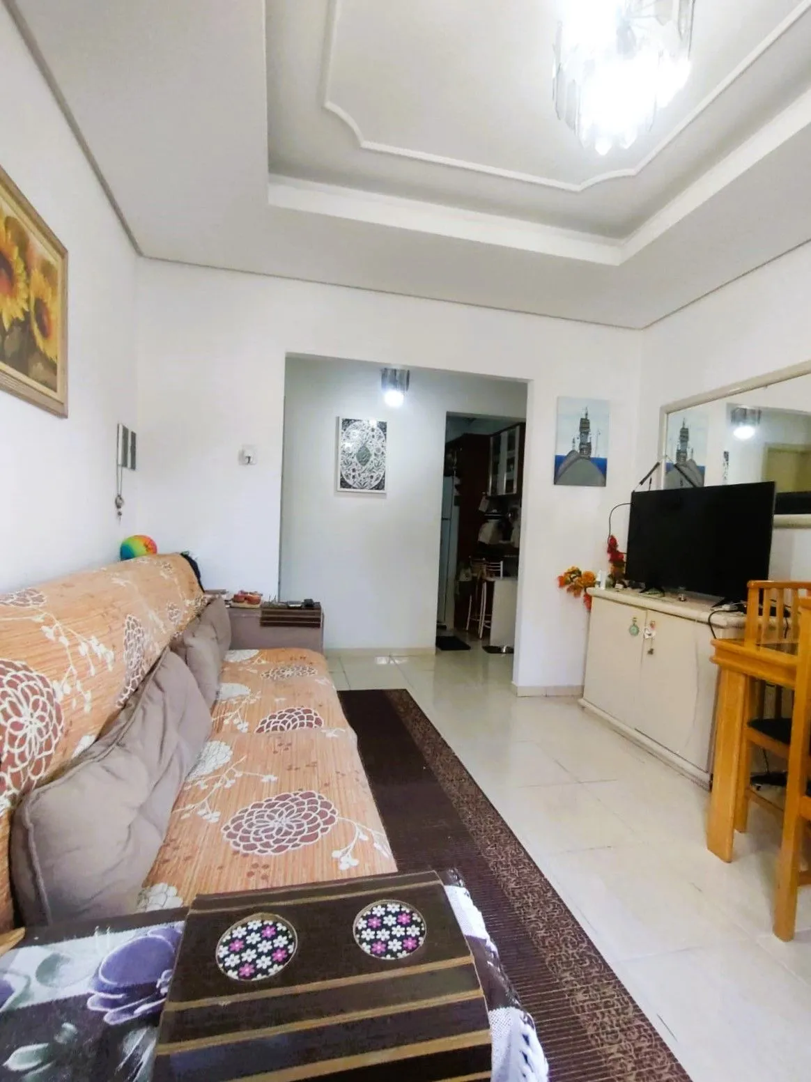 Imagem Apartamento 2 dormitórios semimobiliado próximo do Colégio Rosário