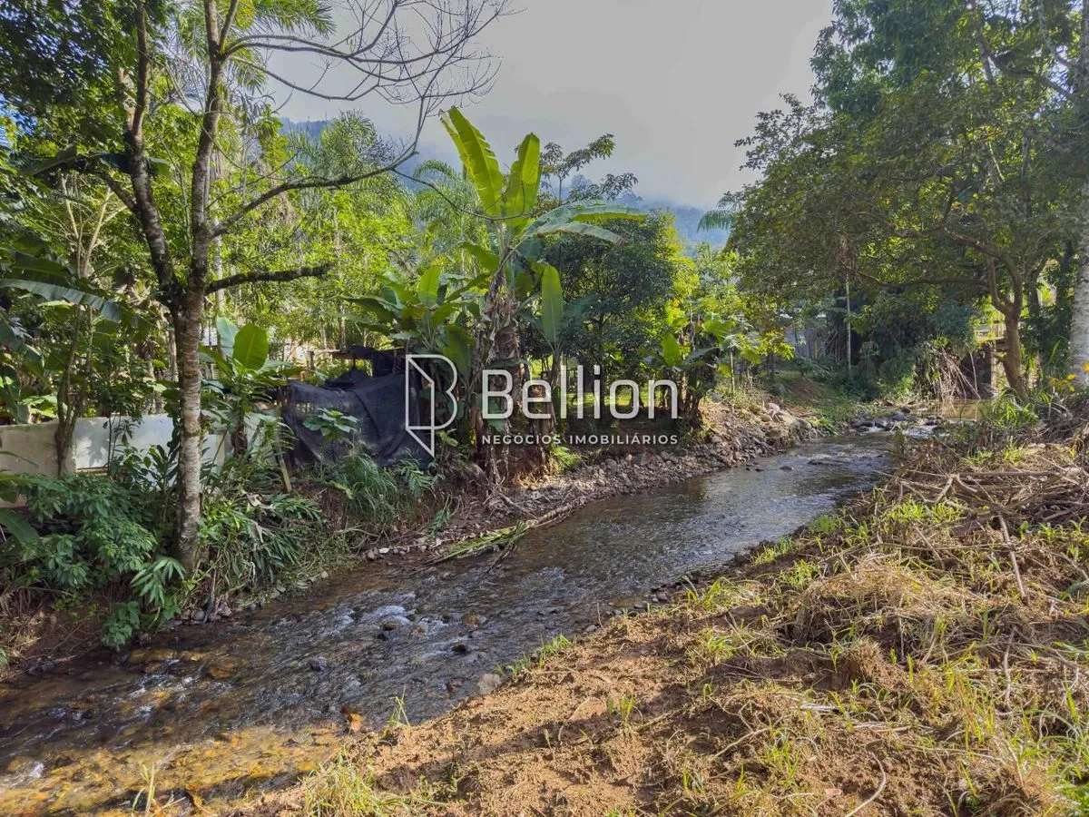 Imagem Investimento com alto potencial de valorização ou o lugar ideal para construir o seu refúgio em meio à natureza, este terreno é para você.