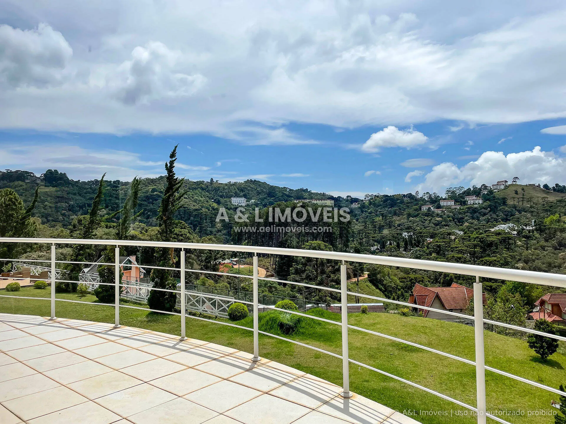 Imagem Casa à venda em Campos do Jordão | 7 suítes | 500,00 m² privativos