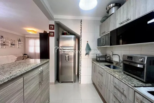 Imagem Localizada em um dos bairros mais desejados de Campinas, esta casa em condomínio na Chácara Primav...