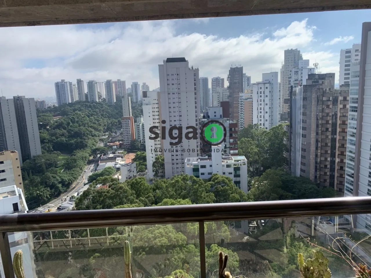 Imagem VENDE na Vila Suzana (Região do Morumbi) Apartamento 3 quartos (2 suítes), 4 Vagas fixas + Depósito