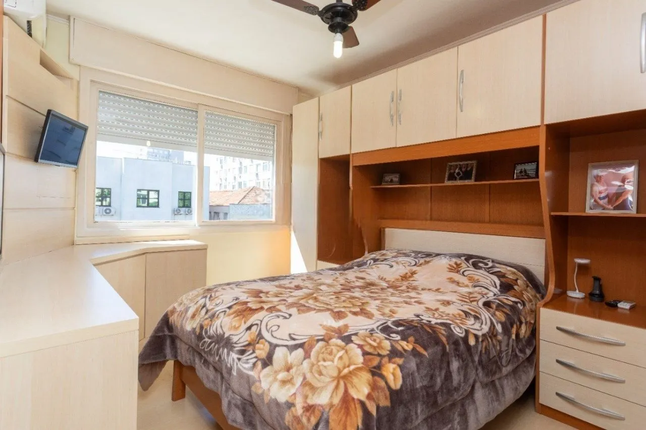 Imagem Amplo Apartamento de 3 Dormitórios com Churrasqueira no Bairro Floresta