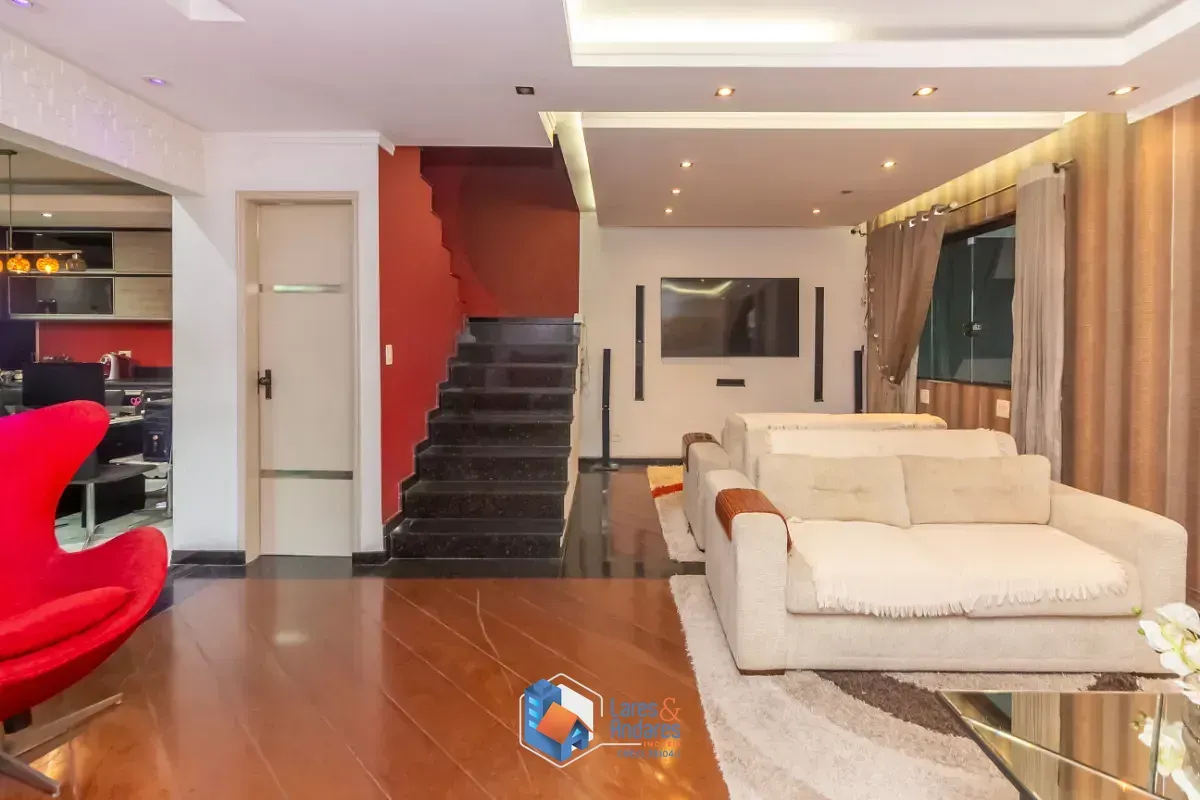 Imagem Sobrado para venda em Nossa Senhora do Ó com 3 quartos, sendo 3 suítes, 324m²