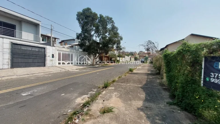 Imagem Terreno plano, em meio de quadra, com 350m2, sendo 14 metros de frente, no Parque Alto Taquaral, loc...