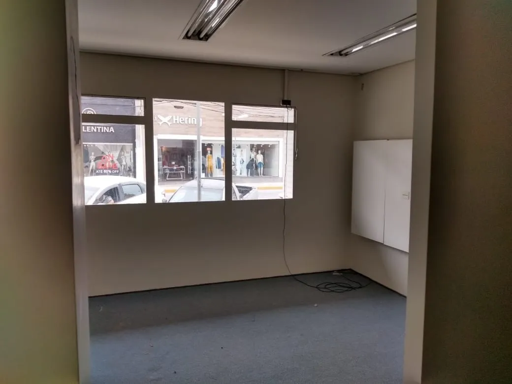 Imagem Comercial à venda 300M², Centro, Pindamonhangaba - SP