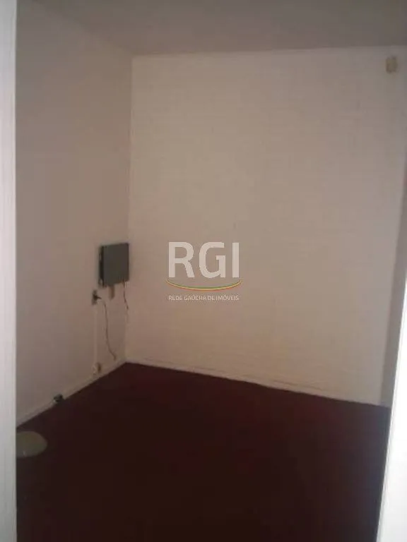 Imagem Casa para Venda - 250m², 3 dormitórios, 2 vagas - Petrópolis