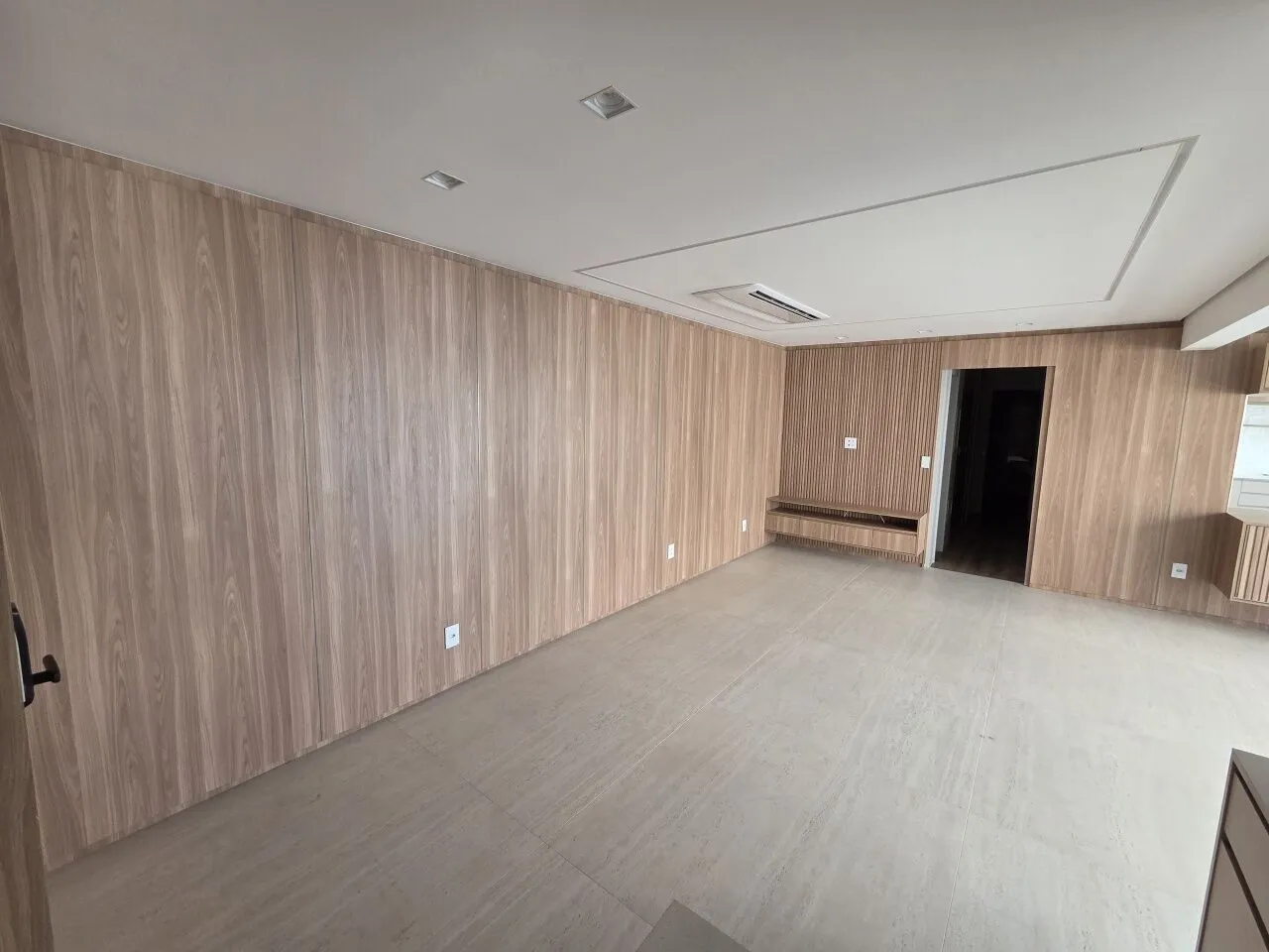 Imagem APARTAMENTO Á VENDA NO PANAMBY COM 3 QUARTOS E 2 VAGAS, REFORMADO!