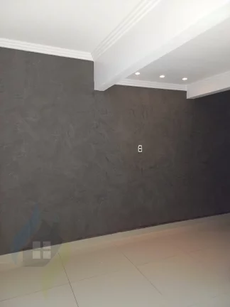 Imagem ACEITA TROCA PERMUTA!! Casa de 3 dormitórios sendo 1 suíte, 2 banheiros, 2 vagas, com 180m² em Taboão, São Bernardo do Campo