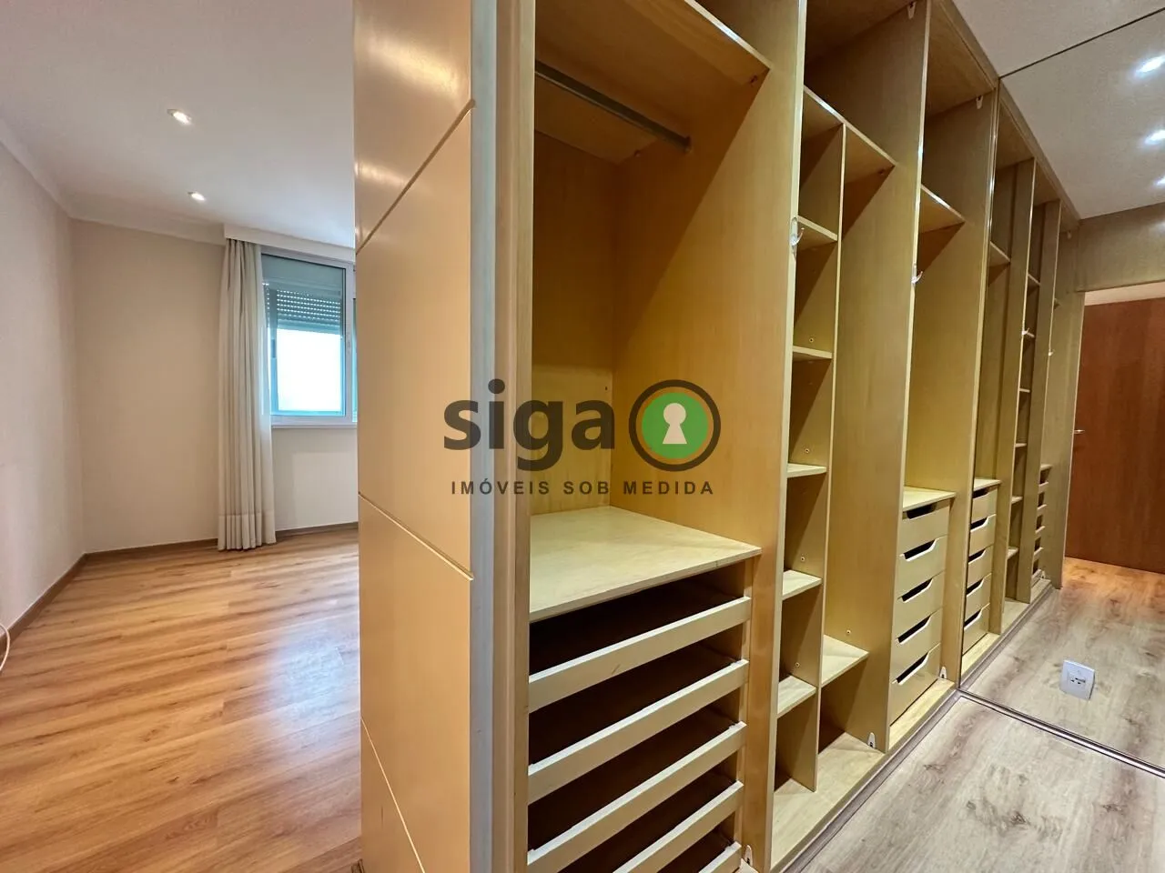 Imagem LINDO APTO 218M 3 SUITES MUITO AMPLO