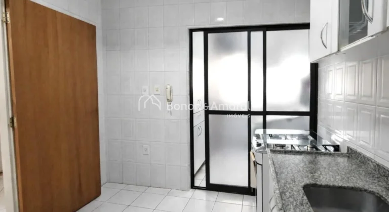 Imagem Apartamento à venda no bairro Mansões Santo Antônio em Campinas, SP.
A sala de estar e jantar sã...