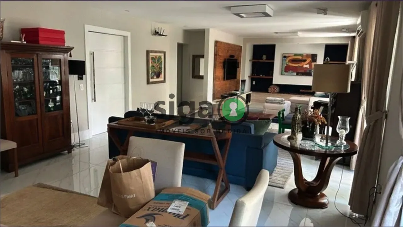 Imagem Apartamento de Alto Padrão com 4 Suítes e 5 Vagas em Moema.