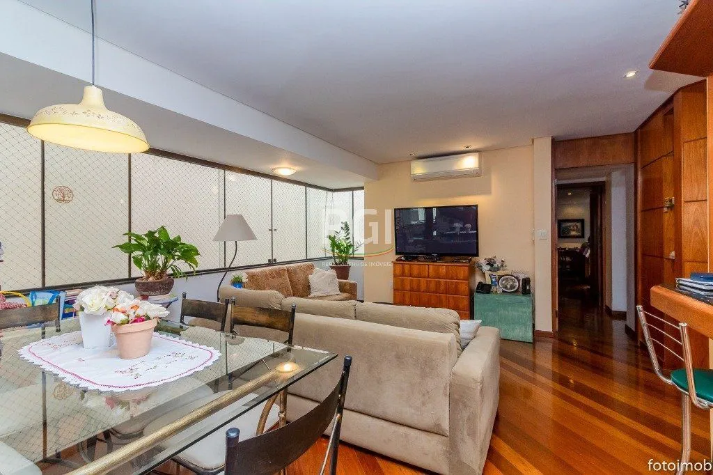 Imagem Cobertura para Venda - 248.34m², 3 dormitórios, sendo 1 suites, 3 vagas - Petrópolis
