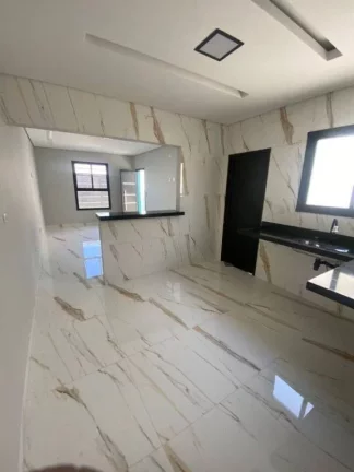 Imagem Casa com 2 dormitórios à venda, 88 m² por R$ 620.000,00 - Aviação - Praia Grande/SP