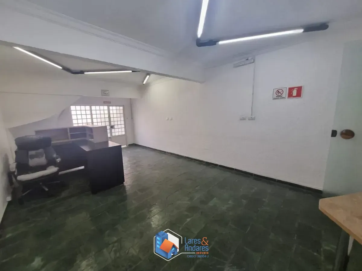 Foto do imóvel Casa comercial para venda em Mirandópolis, 241m² em Rua dos Heliotrópios