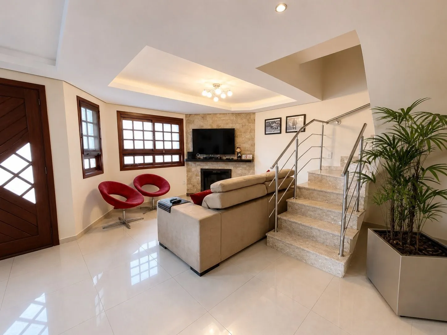 Imagem Luxuosa Residência no Cantegril | 4 Dormitórios, 3 Suítes, 273m² e 8 Vagas