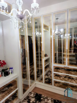 Imagem Casa a venda, 03 quartos c/suíte, 08 vagas, edícula, piscina em São José dos Pinhais PR