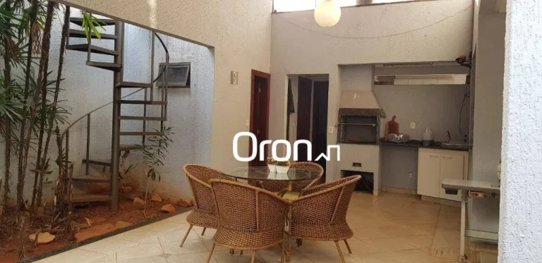 Imagem Sobrado à venda, 314 m² por R$ 1.300.000,00 - Setor dos Funcionários - Goiânia/GO
