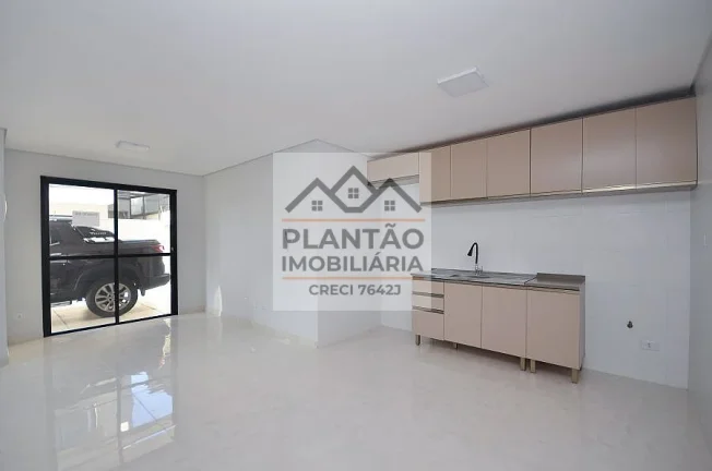 Imagem Sobrado em Condomínio a Venda no bairro Uberaba - Curitiba, PR