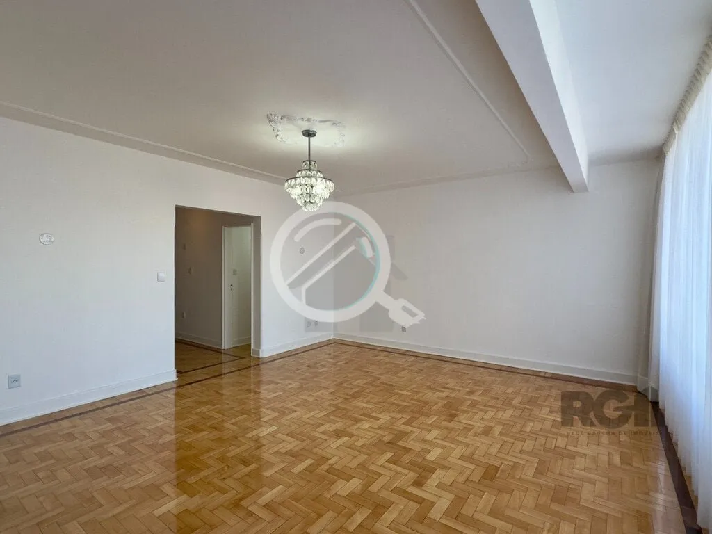 Imagem Apartamento de 170m², totalmente reformado, 3 dormitórios, sendo 1 suíte com sacada, sala de esta...