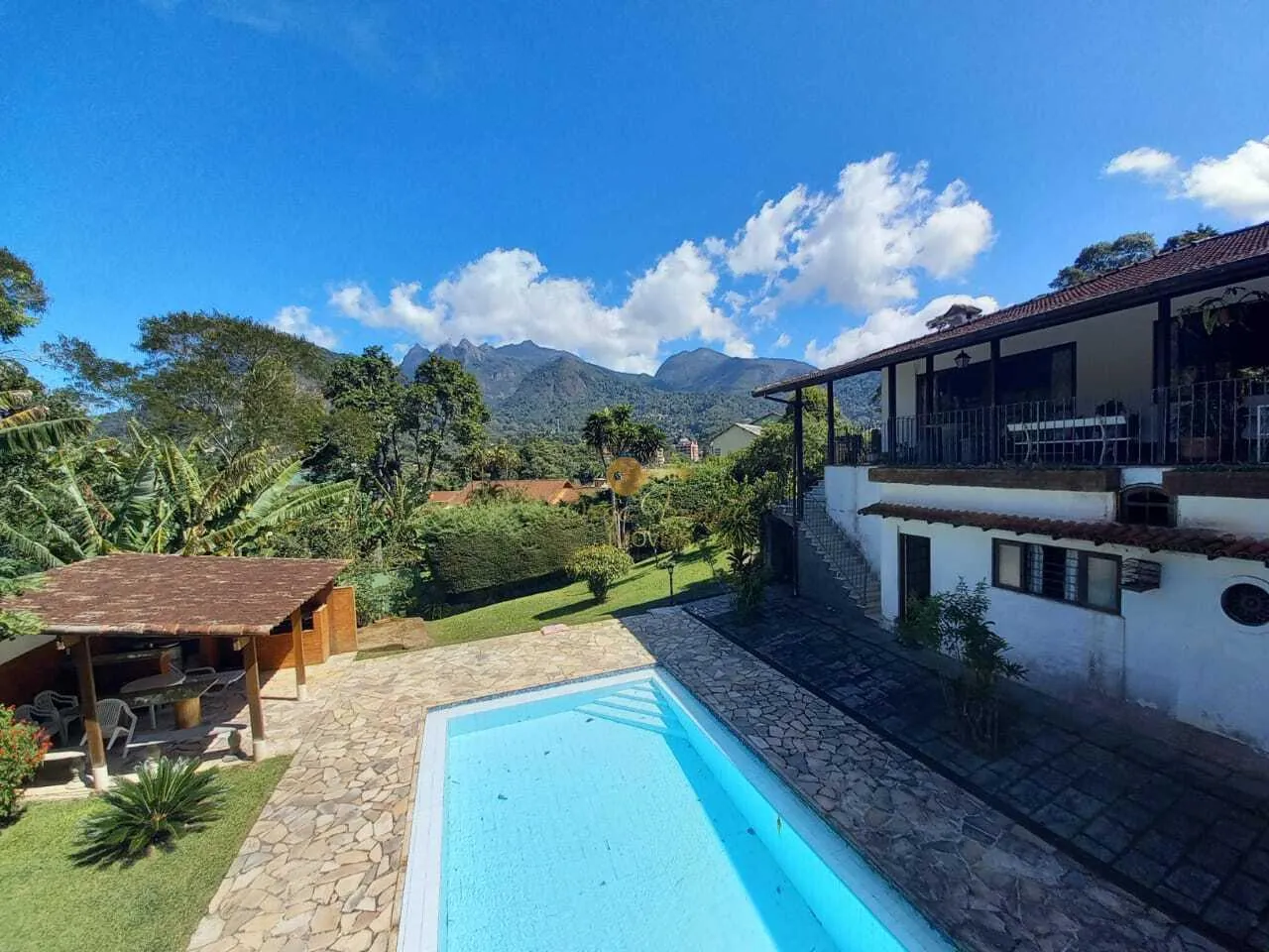Imagem Casa para Venda em Teresópolis / RJ no bairro Santa Cecília