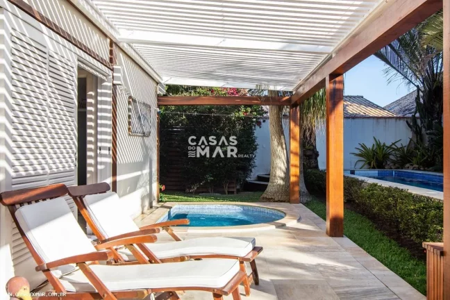 Imagem Casa em Condomínio para Temporada em Armação dos Búzios / RJ no bairro Manguinhos
