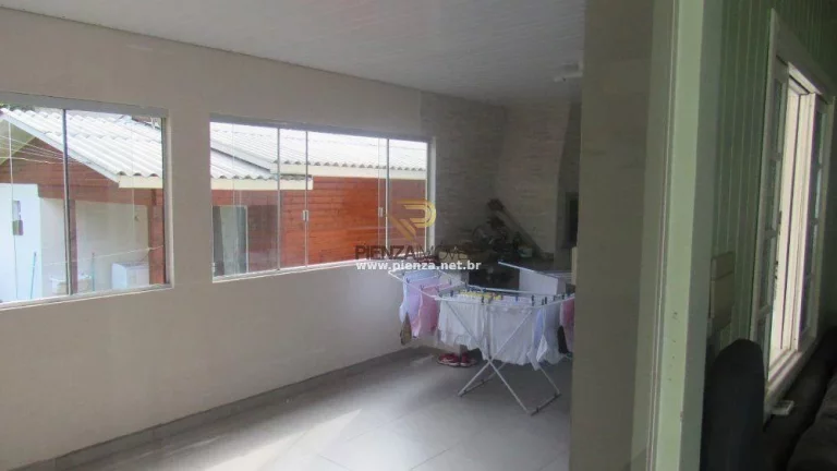 Imagem Casa para Venda em Concórdia, Industriários, 3 dormitórios, 2 banheiros