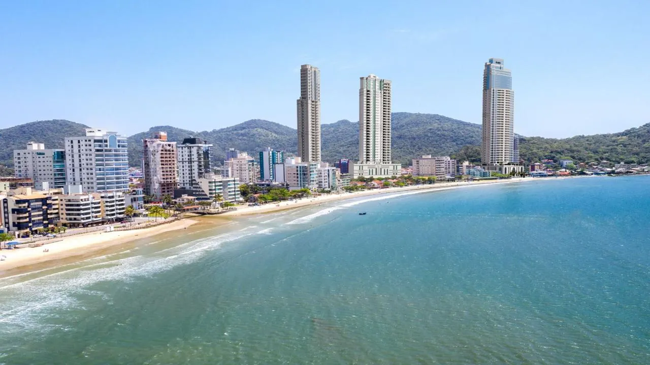 Imagem Apartamento com vista para o mar à venda com 300m2 por R$ 10.500.000,00